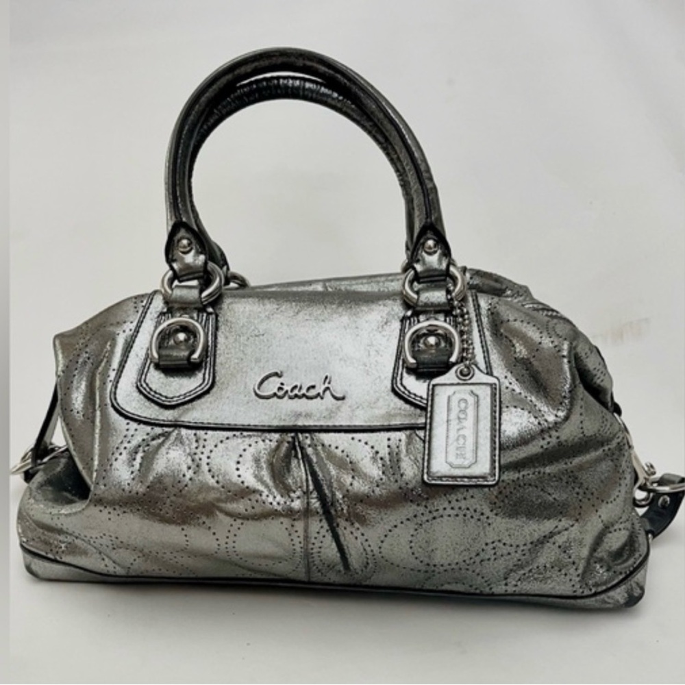✨ Vintage Coach Ashley Perforated Metallic Leather Satchel (F17130) 🩶